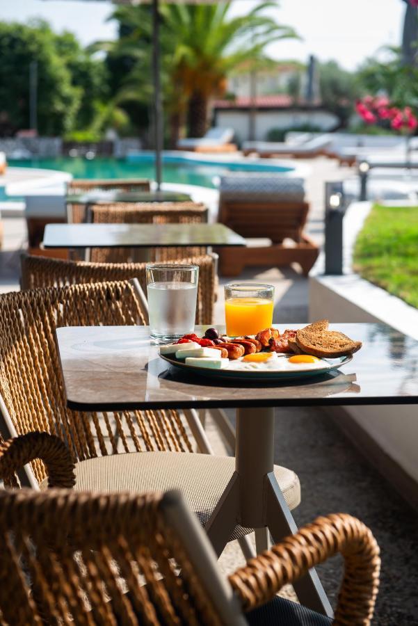 Aparthotel Domus Hospitality Vourvourou Esterno foto
