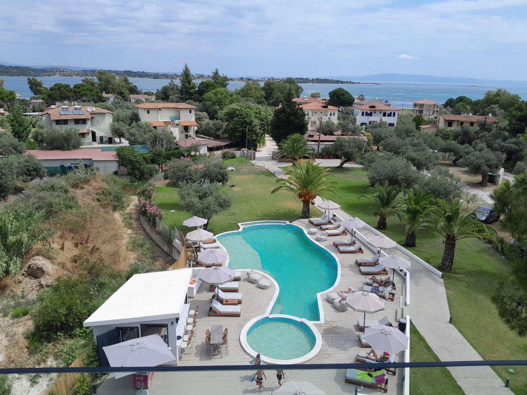 Aparthotel Domus Hospitality Vourvourou Esterno foto